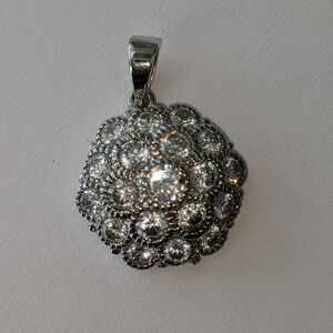 .925 SILVER W/CLEAR GLASS CRYSTALS PENDANT